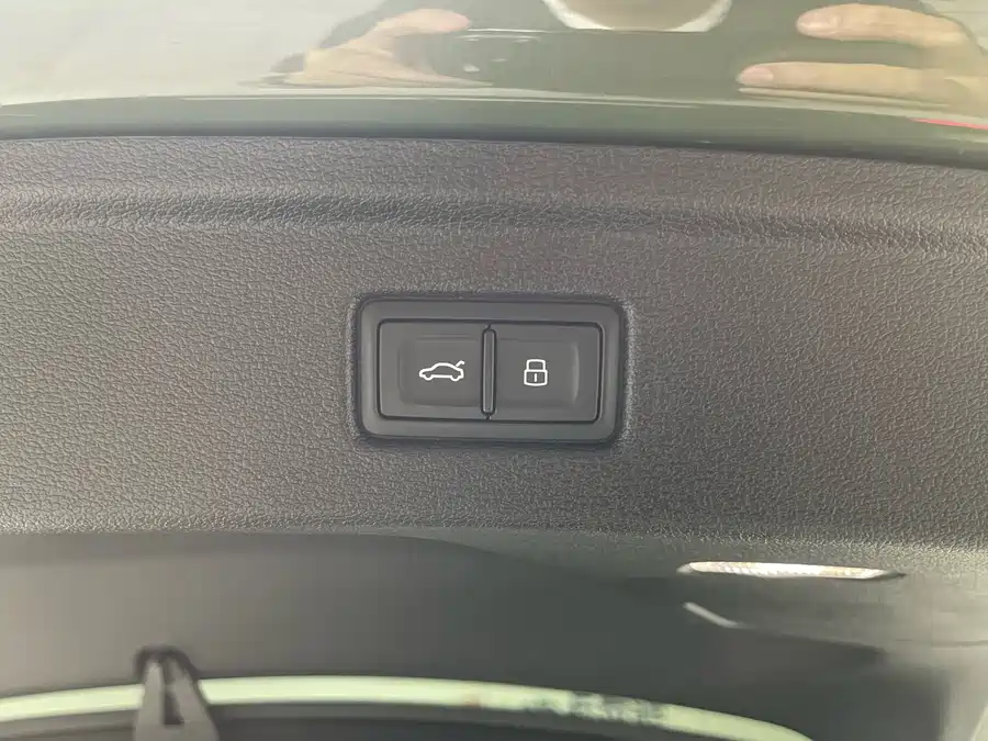 900x675_0_q87_c42_autohomecar__ChxpVWkadY-Af5lvAAkYIekGNms937.jpg.webp Used Audi A5 (Imported) 2024 Sportback 40 TFSI Fashionable and Dynamic