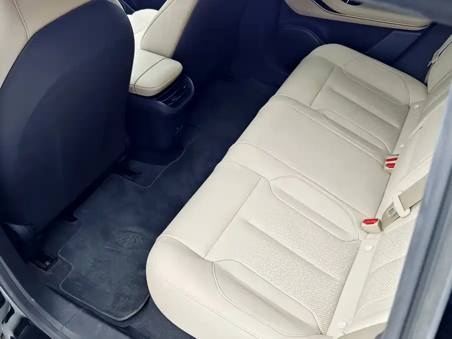 900x675_0_q87_c42_autohomecar__ChxpVWkbBEuAe5R0AAoNmqrPysI236.jpg.webp Used NIO ET5T 2024 model 75kWh Touring