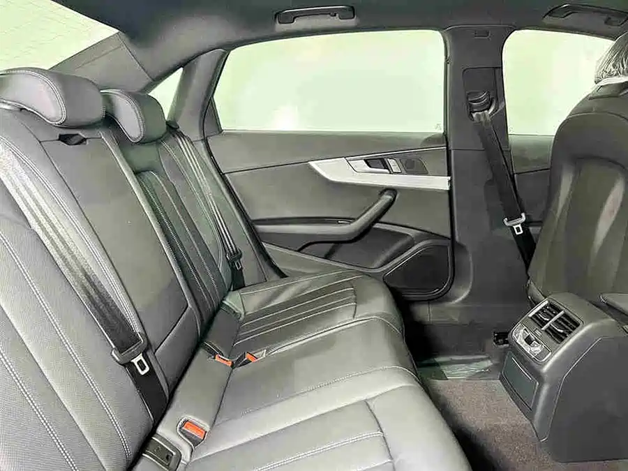 Used Audi A4L 2024 40 TFSI luxury and dynamic model