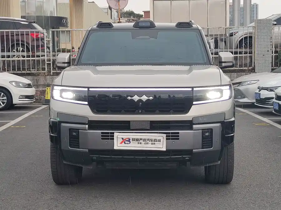 Used BYD Leopard 8 2025 Zhiyong flagship version 7 seats