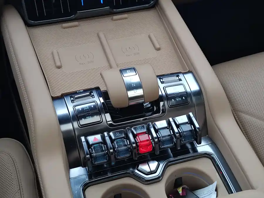 Used BYD Leopard 8 2025 Zhiyong flagship version 7 seats