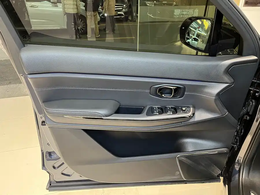 900x675_0_q87_c42_autohomecar__ChxpVWkhODCAC25uAAtUJ7GRW_8386.jpg.webp Used NIO ES8 2020 450KM seven-seater version