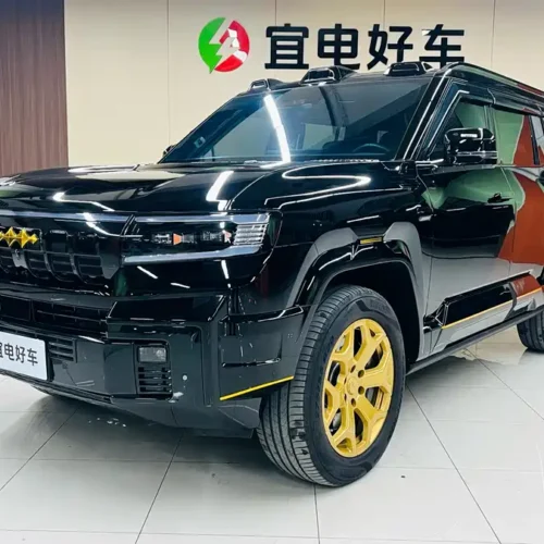 900x675_0_q87_c42_autohomecar__ChxpVWki3CWANSefAAmejKSJck0057.jpg.webp Used BYD Leopard 8 2025 Zhiyong flagship version 6 seats