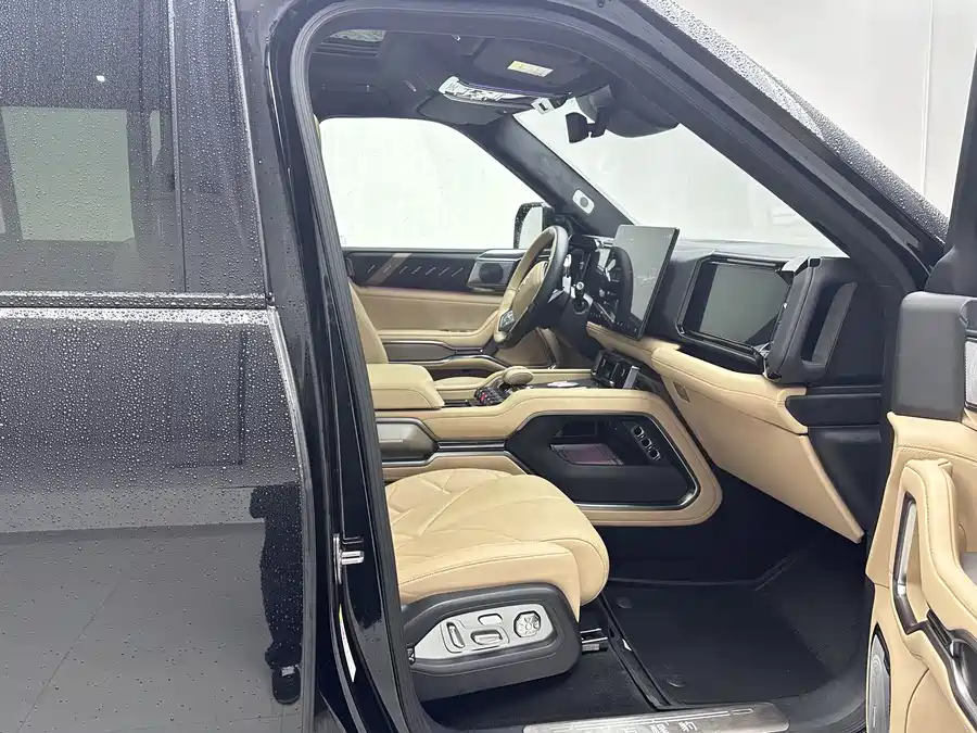 Used BYD Leopard 8 2025 Zhiyong flagship version 7 seats