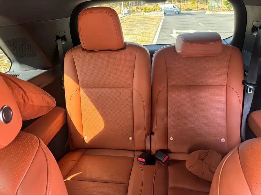 900x675_0_q87_c42_autohomecar__ChxpVWklOy6ANEMeAAlqepA6qCY142.jpg.webp Used Li Auto L9 2022 Max