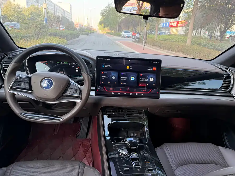 900x675_0_q87_c42_autohomecar__ChxpVWkmbFyAZzIHAAqKe87QN08032.jpg.webp Used BYD Han 2021 EV standard range version luxury model