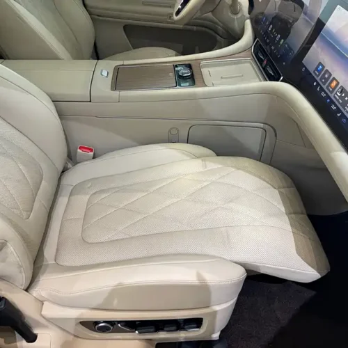 900x675_0_q87_c42_autohomecar__ChxpVWkmmtSAEMrPAAqKDC083oA177.jpg.webp Used AITO M9 2024 extended range Max version 42kWh 6-seater version