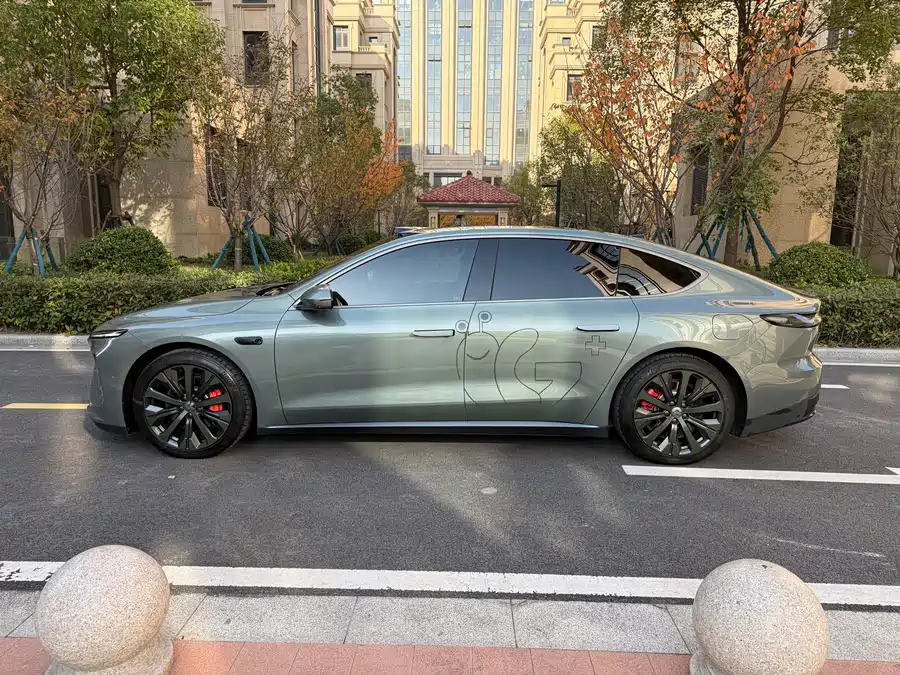 900x675_0_q87_c42_autohomecar__ChxpVWkmrmuAIxjTABFQJ6FAqjQ016.jpg.webp Used NIO ET7 2022 model 100kWh first edition