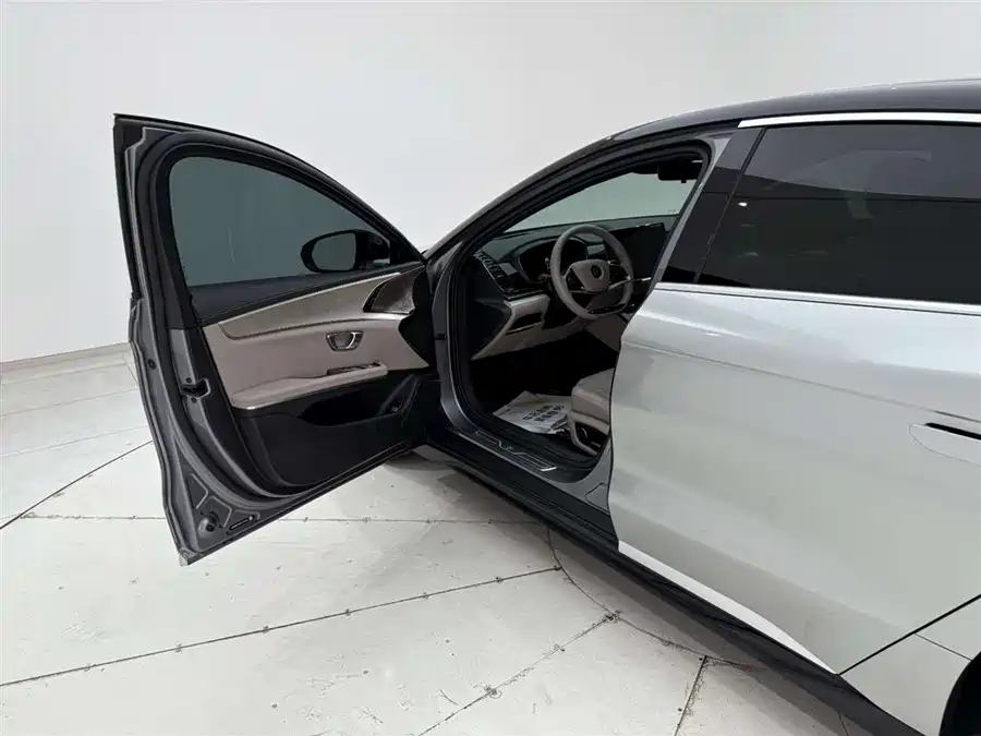 Used BYD Han 2025 EV 605KM premium model