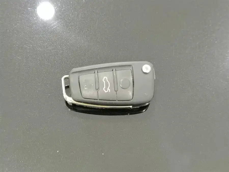 900x675_0_q87_c42_autohomecar__ChxpVWkoFYSAc-QVAAHAs5K6sOw573.jpg.webp Used Audi A6L 2011 2.0 TFSI automatic standard