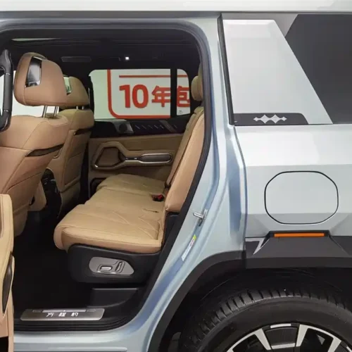 900x675_0_q87_c42_autohomecar__ChxpVWkoZc-AQGPQAAGOpVbKrZs948.jpg.webp Used BYD Leopard 8 2025 Zhiyong flagship version 7 seats