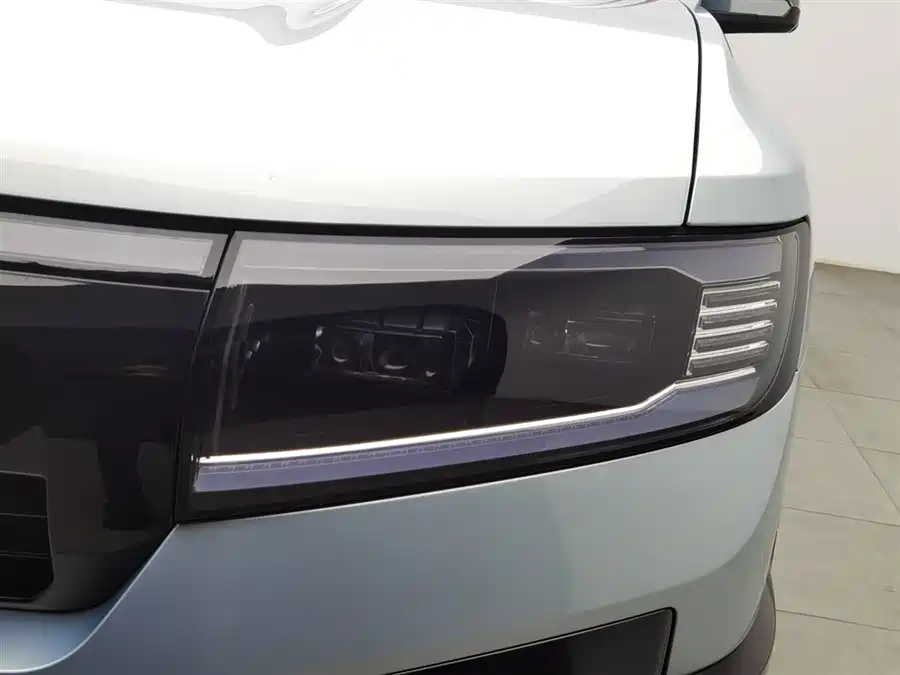 900x675_0_q87_c42_autohomecar__ChxpVWkoZcSAUaZCAADmazCmH1o890.jpg.webp Used BYD Leopard 8 2025 Zhiyong flagship version 7 seats