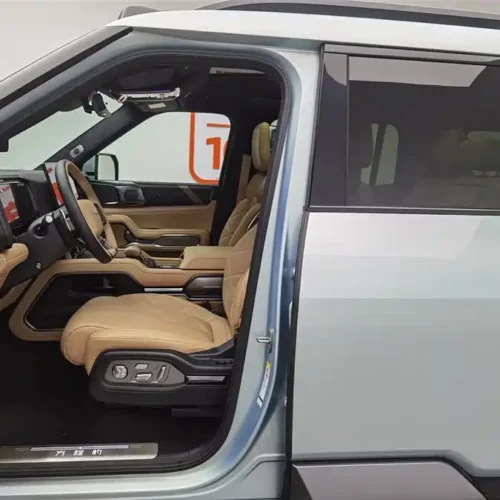 900x675_0_q87_c42_autohomecar__ChxpVWkoZciAMPmGAAF54rqCpIY280.jpg.webp Used BYD Leopard 8 2025 Zhiyong flagship version 7 seats