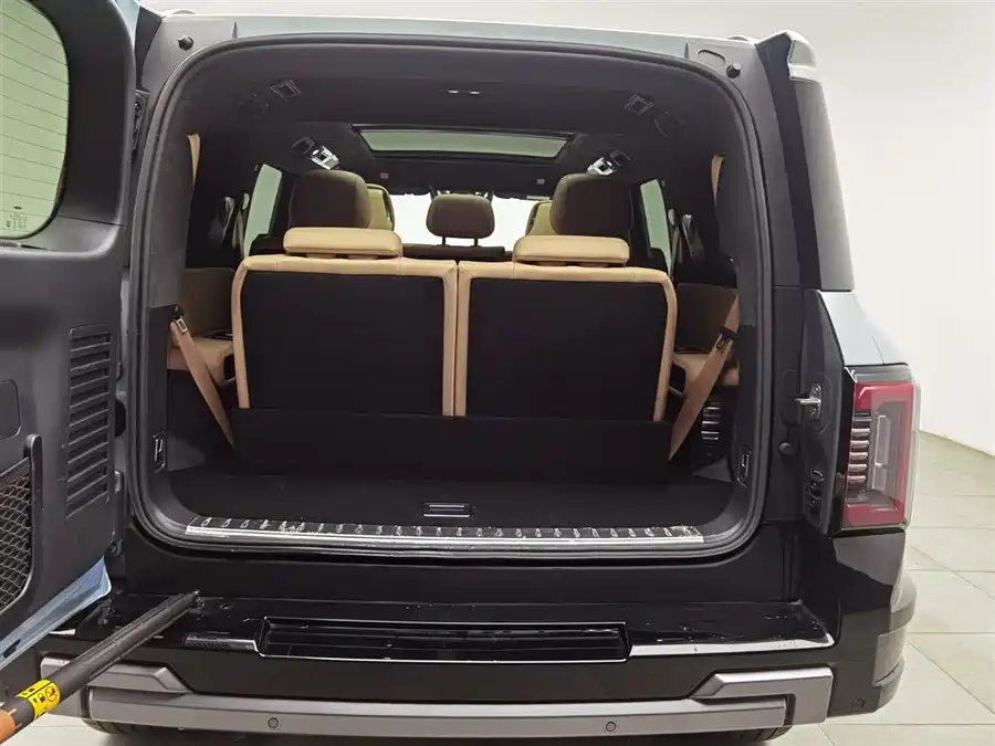 900x675_0_q87_c42_autohomecar__ChxpVWkoZdCAcyu5AAGOD5J2r3E279.jpg.webp Used BYD Leopard 8 2025 Zhiyong flagship version 7 seats