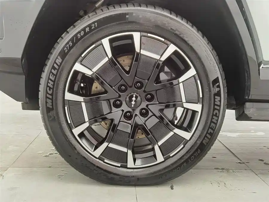 900x675_0_q87_c42_autohomecar__ChxpVWkoZdGAKFbzAAIgncXarYk061.jpg.webp Used BYD Leopard 8 2025 Zhiyong flagship version 7 seats