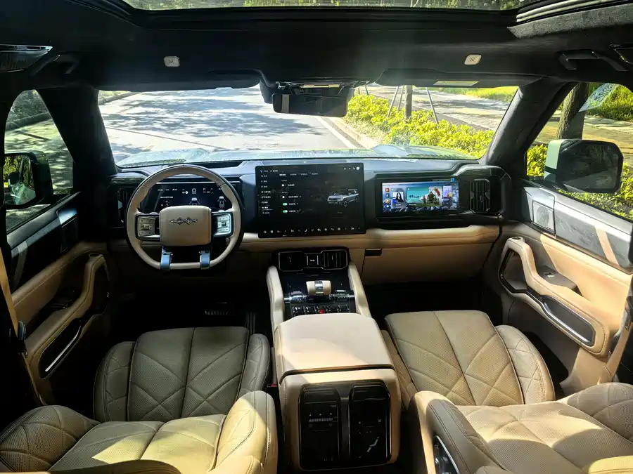 900x675_0_q87_c42_autohomecar__ChxpVWkpD0SAKQcdAAdZbUJvPJQ388.jpg.webp Used BYD Leopard 8 2025 Zhiyong flagship version 7 seats