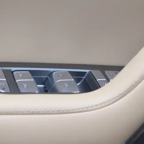 900x675_0_q87_c42_autohomecar__ChxpVWkpFWeASayvAAR18jePKQ8076.jpg.webp Used BYD Leopard 8 2025 Zhiyong flagship version 7 seats