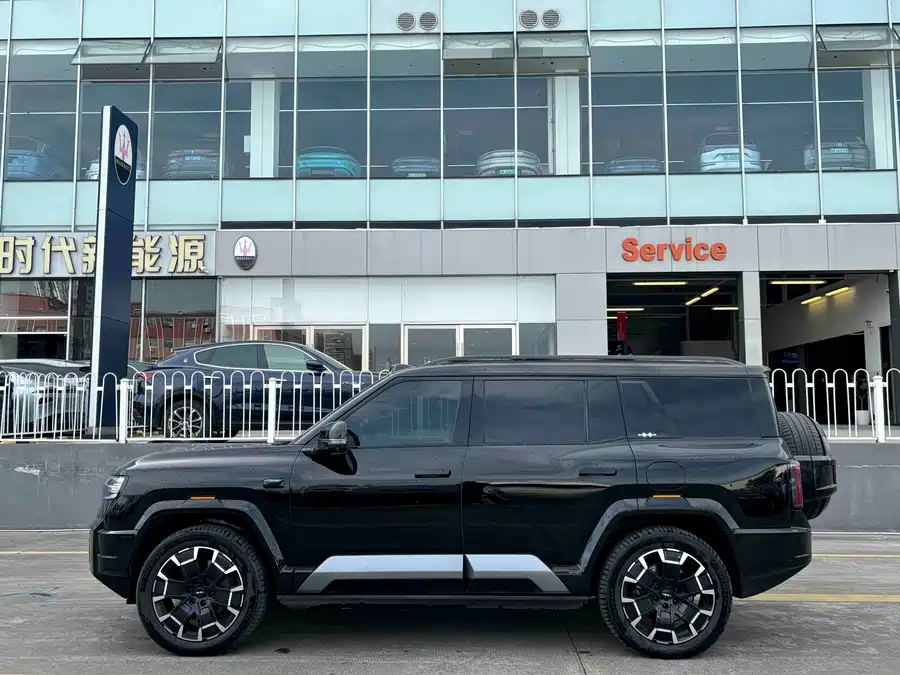 Used BYD Leopard 8 2025 Zhiyong flagship version 7 seats