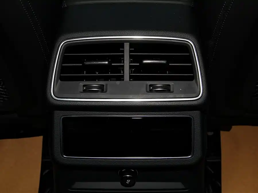 900x675_0_q87_c42_autohomecar__ChxpVWkpWzmALlLSAAD5cZK-9NE694.jpg.webp Used Audi A7 2023 45 TFSI Premium Selection