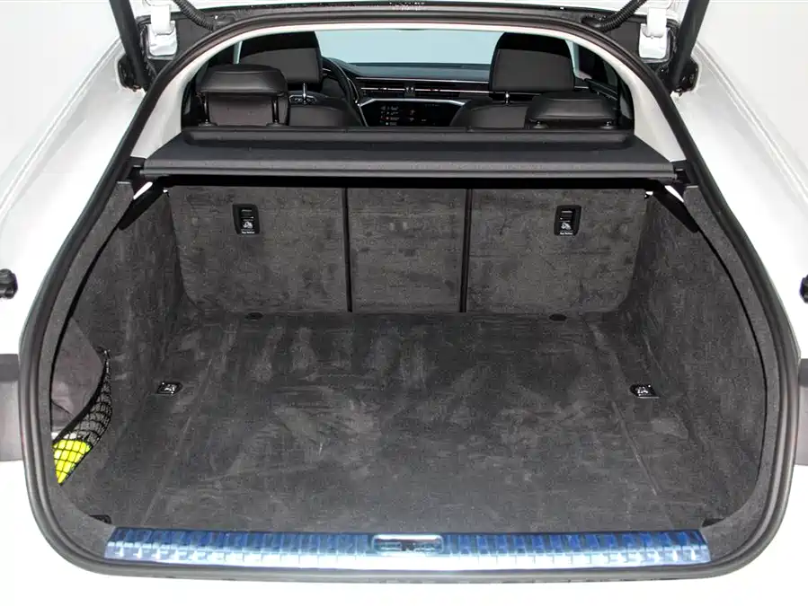 900x675_0_q87_c42_autohomecar__ChxpVWkpWzyAQDGlAAG-EOMPbDc276.jpg.webp Used Audi A7 2023 45 TFSI Premium Selection