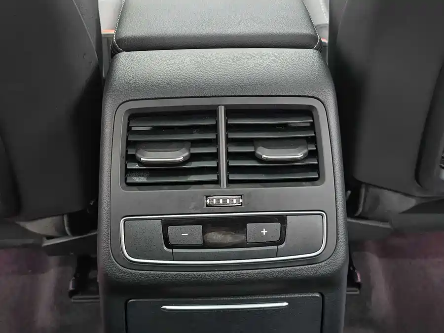 Used Audi A4L 2024 40 TFSI luxury and dynamic model