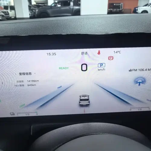 900x675_0_q87_c42_autohomecar__ChxpVWks49qAE0U6AATL7hsaT0o945.jpg.webp Used Hongqi HS3 PHEV 2024 115km Jinwei Edition