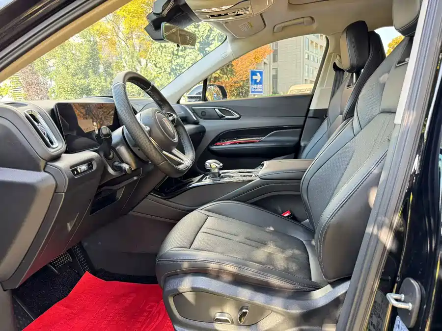 900x675_0_q87_c42_autohomecar__ChxpVWks49qAdx7rAARyb6VtoWI818.jpg.webp Used Hongqi HS3 PHEV 2024 115km Jinwei Edition