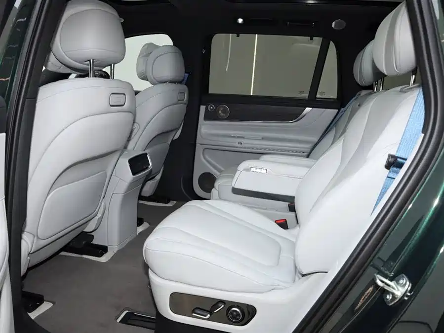 900x675_0_q87_c42_autohomecar__ChxpVWkun2WAWT36AAF7juCy8HE586.jpg.webp Used AITO M9 2024 extended range Ultra version 42kWh 6-seater version