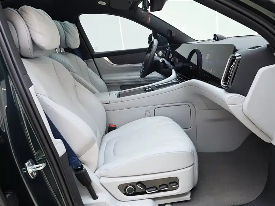 900x675_0_q87_c42_autohomecar__ChxpVWkun2WAXqGgAAGAjjRJiPk705.jpg.webp Used AITO M9 2024 extended range Ultra version 42kWh 6-seater version