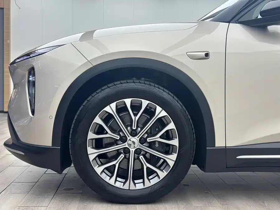 Used NIO ES6 2024 model 75kWh