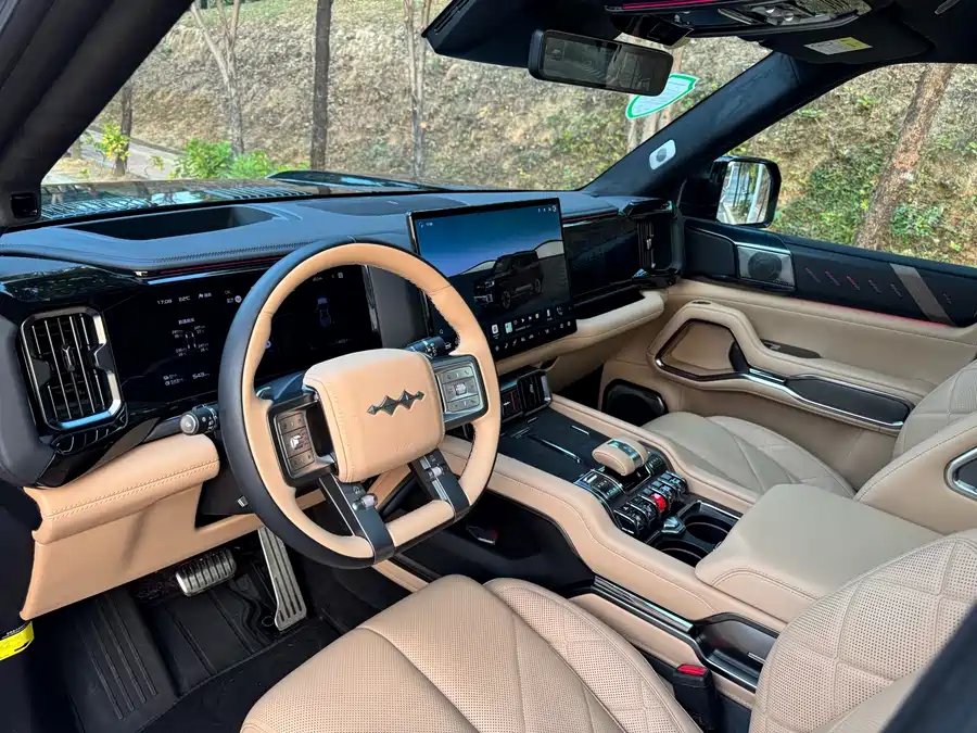 900x675_0_q87_c42_autohomecar__ChxpVWkxW7iAWpqUAAvq7590YEQ681.jpg.webp Used BYD Leopard 8 2025 Zhiyong flagship version 7 seats