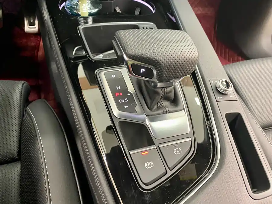 900x675_0_q87_c42_autohomecar__ChxpVWkyQ0CAGSdWAAq6AJfBvYo537.jpg.webp Used Audi A4L 2024 40 TFSI luxury and dynamic model