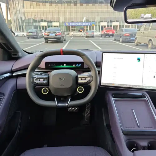 900x675_0_q87_c42_autohomecar__ChxpVWkynV-AV_mPAAVxBj1yAB4660.jpg.webp Used Xpeng P7 2025 702 Long Battery Life Ultra