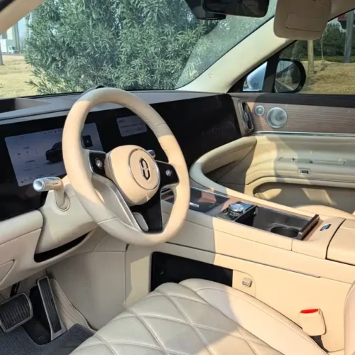 900x675_0_q87_c42_autohomecar__ChxpVWlA2ROAeuZxAAl6DgVVJDA800.jpg.webp Used AITO M9 2025 extended range Ultra version 52kWh 6-seater version