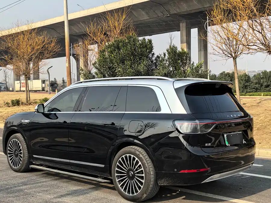 900x675_0_q87_c42_autohomecar__ChxpVWlA2RmAcURsAA7aQfrGHIs961.jpg.webp Used AITO M9 2025 extended range Ultra version 52kWh 6-seater version