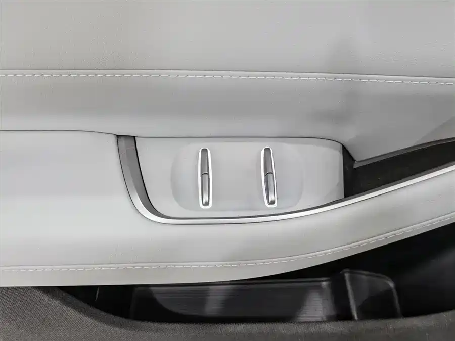 Used NIO ES6 2024 model 75kWh