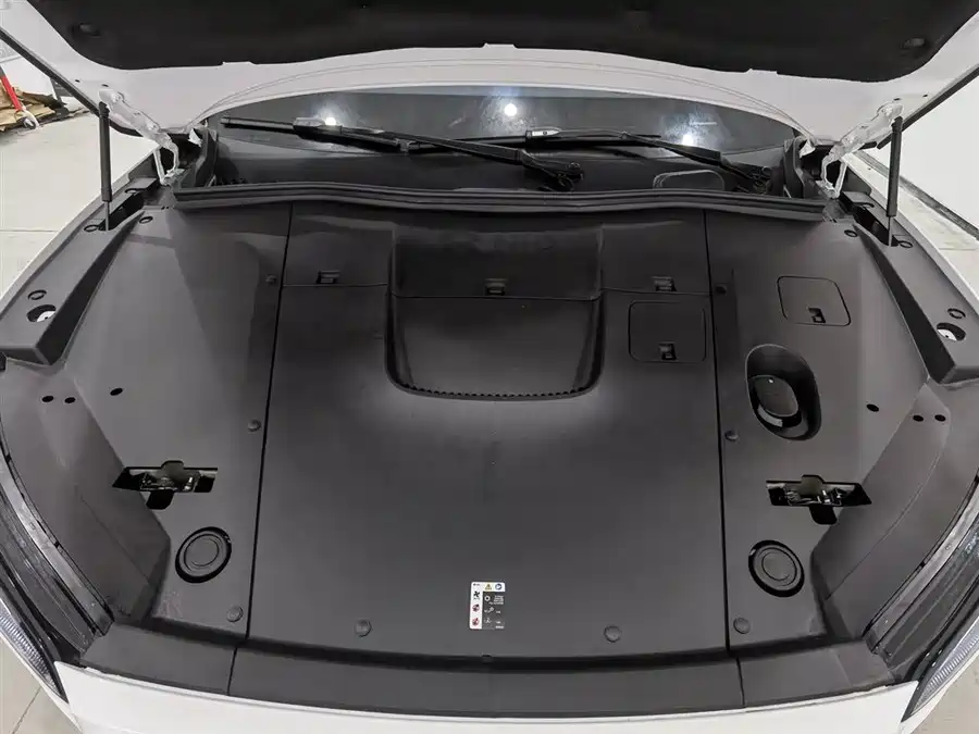 Used NIO ES6 2024 model 75kWh