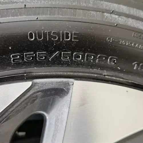 Used NIO ES6 2024 model 75kWh