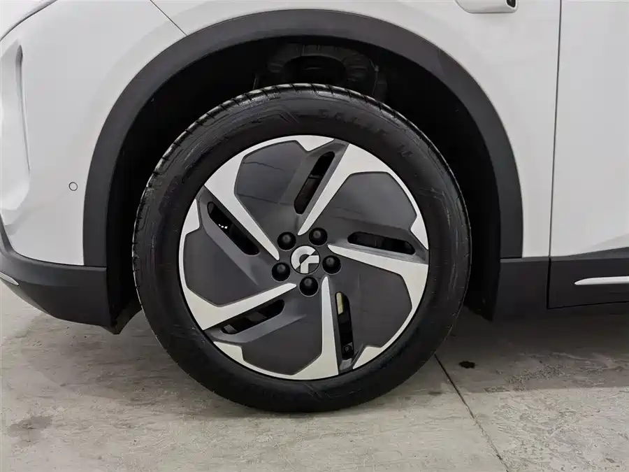 Used NIO ES6 2024 model 75kWh