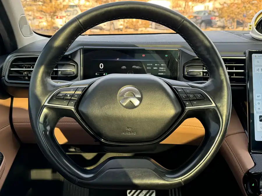 900x675_0_q87_c42_autohomecar__ChxpVWlAFcqAFwVtAAkfQtYpGXk457.jpg.webp Used NIO ES8 2018 Founder Edition