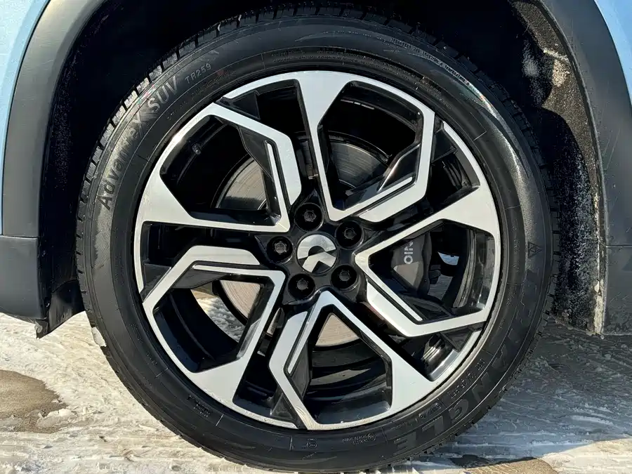 900x675_0_q87_c42_autohomecar__ChxpVWlAFdKAW0EEAAvfyzSbXes615.jpg.webp Used NIO ES8 2018 Founder Edition