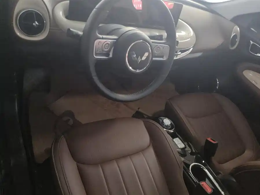900x675_0_q87_c42_autohomecar__ChxpVWlAsJWAVnbSAAErOdp7nfI227.jpg.webp Used Wuling Bingo 2023 model 333km Yuexiang model
