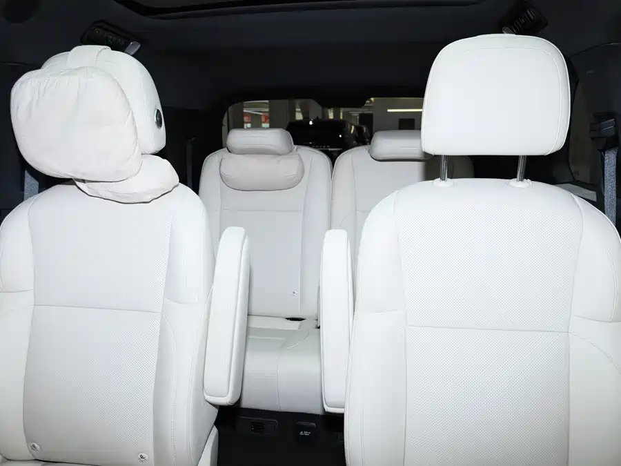 900x675_0_q87_c42_autohomecar__ChxpVWlB5bmAb2EmAAdmABGysi0974.jpg.webp Used Li Auto L8 2023 Pro
