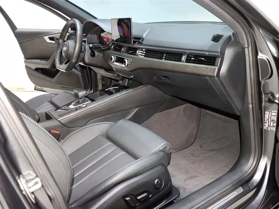 Used Audi A4L 2023 40 TFSI luxury and dynamic model