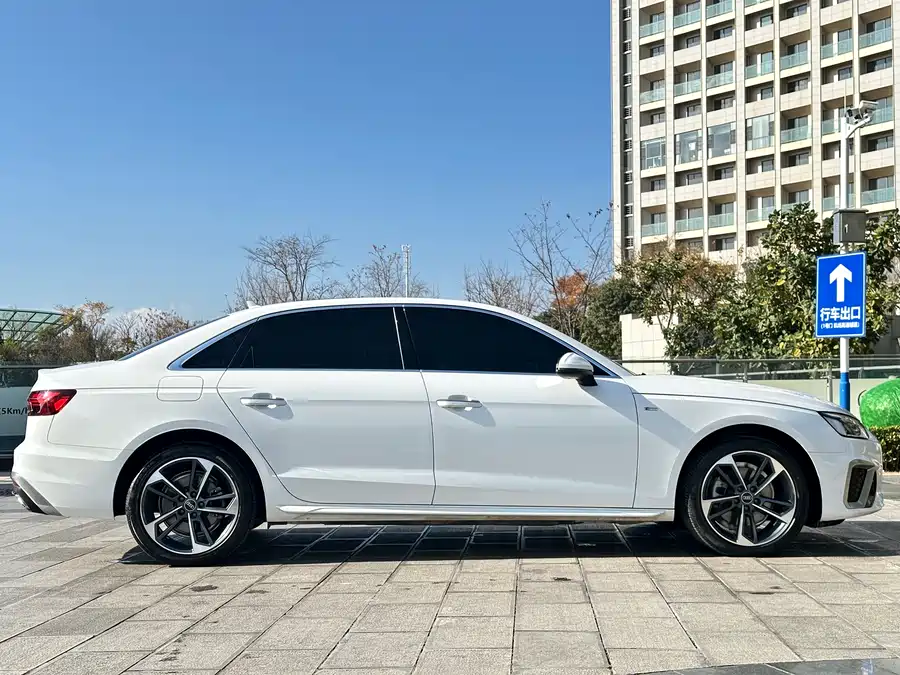 Used Audi A4L 2023 40 TFSI Fashionable and Dynamic