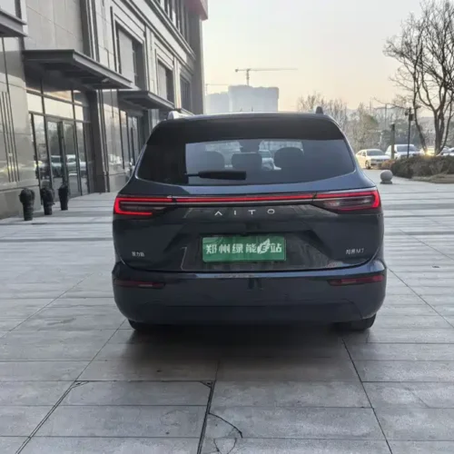 900x675_0_q87_c42_autohomecar__ChxpVWlCHdGAEae4AAd3u7ORy9M203.jpg.webp Used HUAWEI AITO M7 2024 1.5T Intelligent Driving Rear Drive Ultra Edition 5 Seats