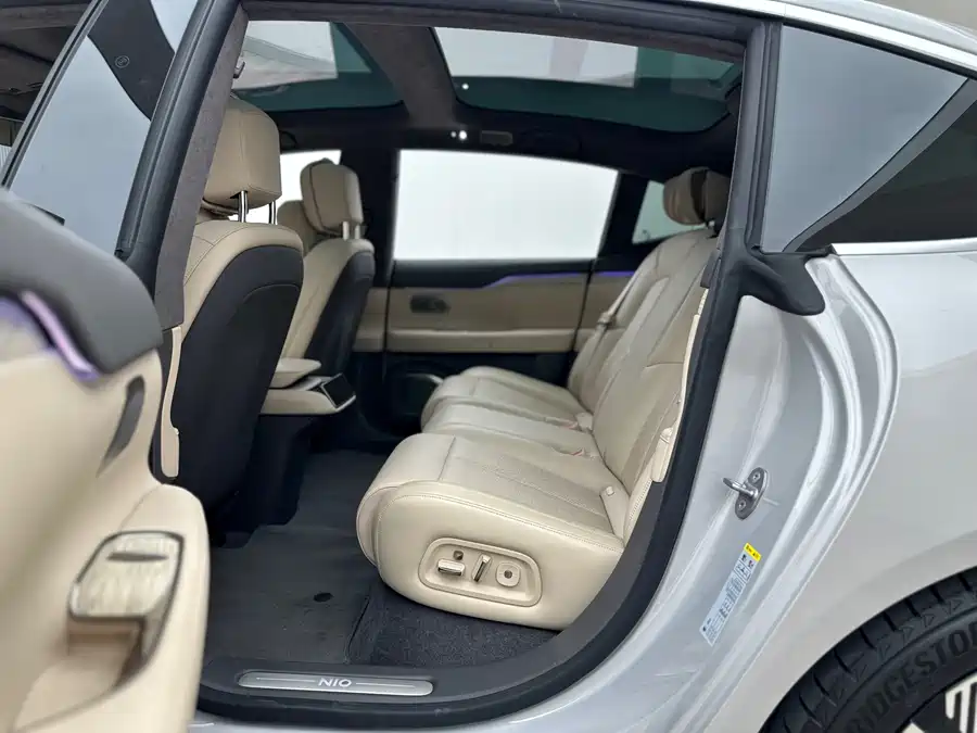 900x675_0_q87_c42_autohomecar__ChxpVWlCW0CAGN3QAAZaHifShkY456.jpg.webp Used NIO ET7 2024 75kWh Executive Edition