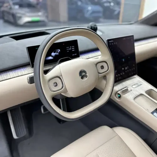 900x675_0_q87_c42_autohomecar__ChxpVWlCWtOAHX6uAAZ1QG3A89w787.jpg.webp Used NIO ET7 2024 75kWh Executive Edition