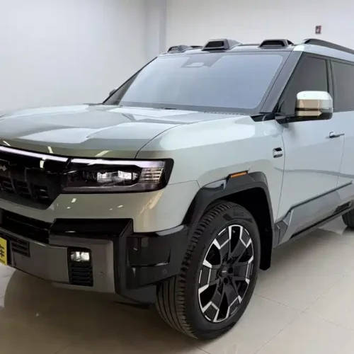 900x675_0_q87_c42_autohomecar__ChxpVWlCd7eAbvtLAAN6mETbvz0830.jpg.webp Used BYD Leopard 8 2025 Zhiyong flagship version 7 seats