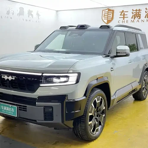 900x675_0_q87_c42_autohomecar__ChxpVWlD74-AC858AATnpdgtybU936.jpg.webp Used BYD Leopard 8 2025 Zhiyong flagship version 7 seats